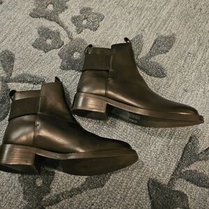 COS Black Leather Ribbed Detail Chelsea Boots - size 36